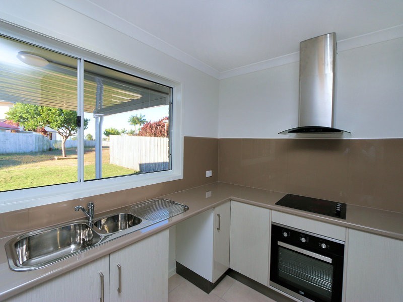 12 Belmonte Drive, Coral Cove QLD 4670