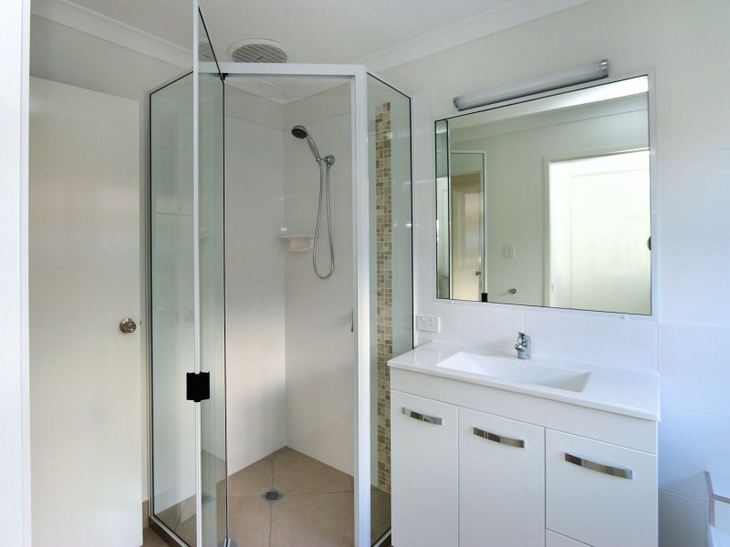 12 Belmonte Drive, Coral Cove QLD 4670
