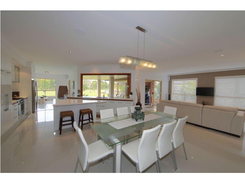 102 Davidson Street, Bargara QLD 4670