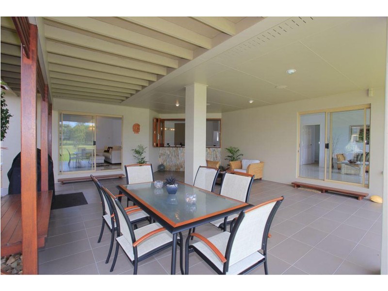 102 Davidson Street, Bargara QLD 4670