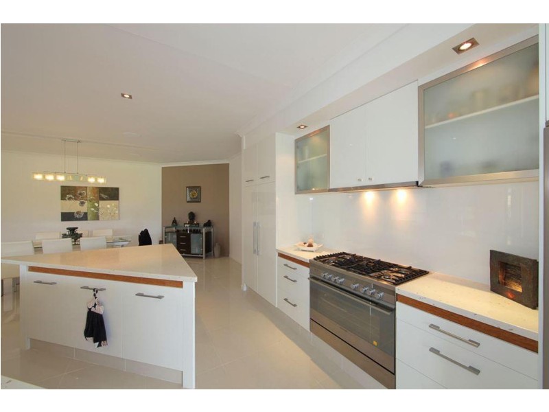 102 Davidson Street, Bargara QLD 4670