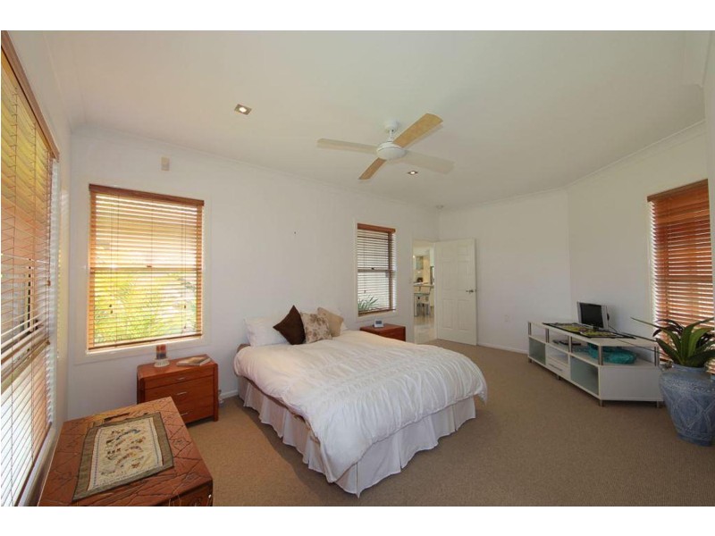 102 Davidson Street, Bargara QLD 4670