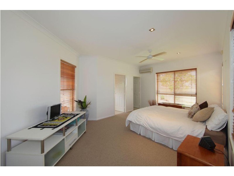 102 Davidson Street, Bargara QLD 4670