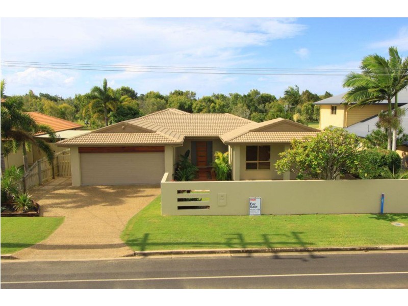 102 Davidson Street, Bargara QLD 4670