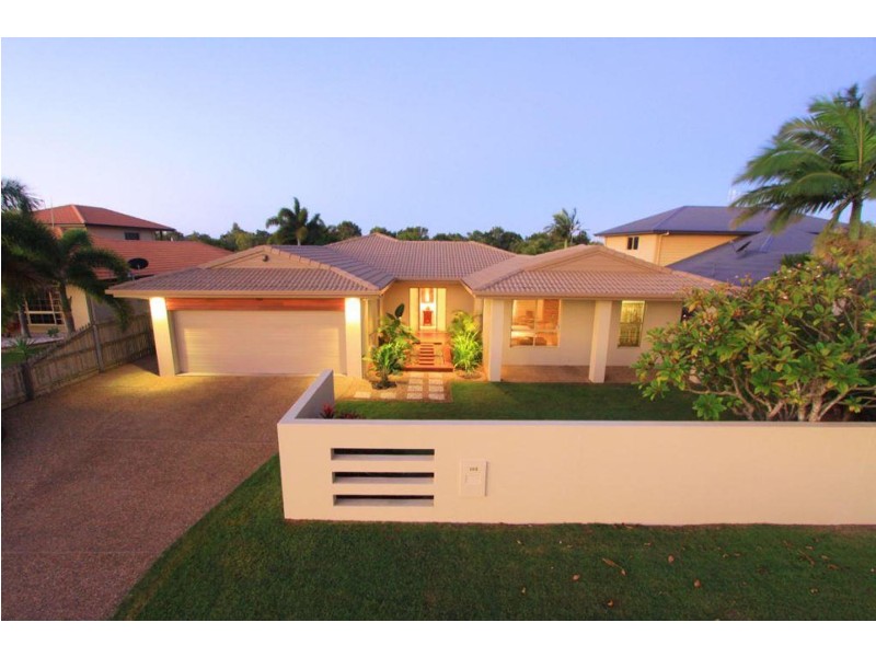 102 Davidson Street, Bargara QLD 4670