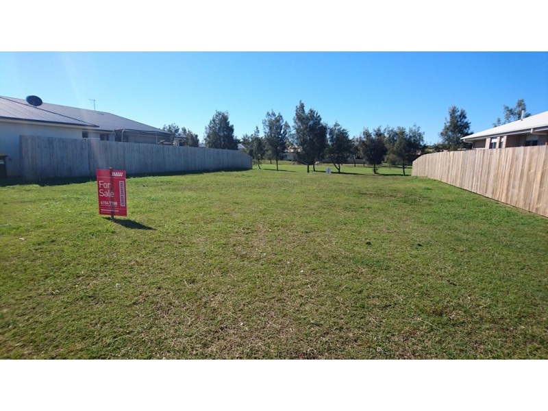 5 McCallum Close, Coral Cove QLD 4670