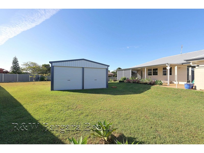 5 Spyglass Hill Court, Coral Cove QLD 4670