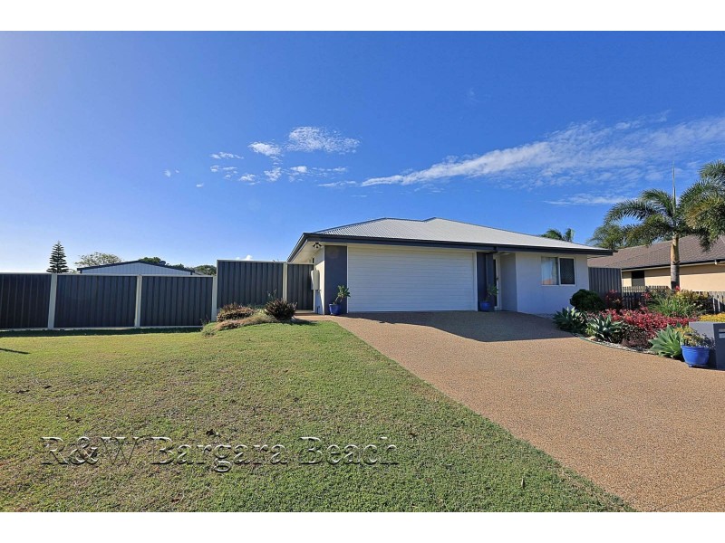 5 Spyglass Hill Court, Coral Cove QLD 4670