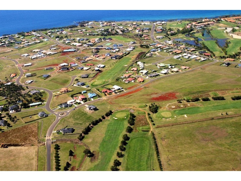 14 Bisdee Street, Coral Cove QLD 4670