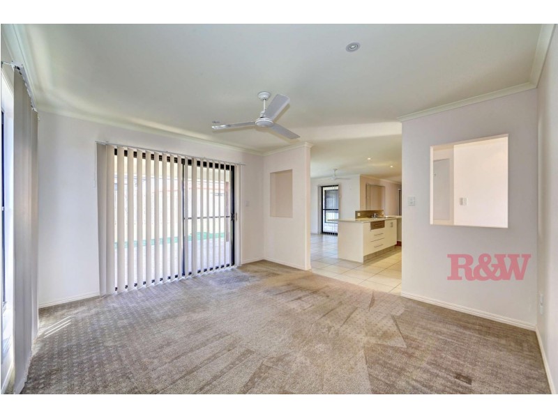 7 Toppers Drive, Coral Cove QLD 4670