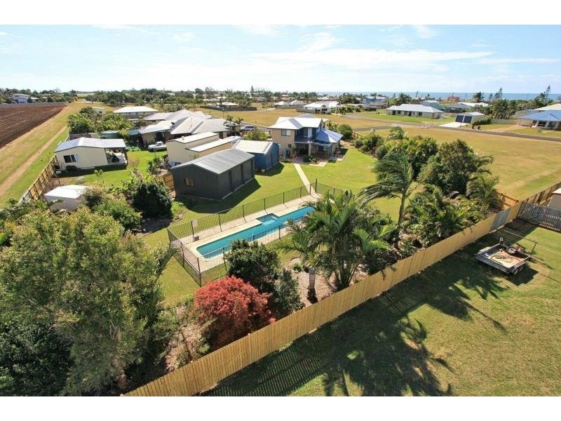 22 Neptune Street, Burnett Heads QLD 4670