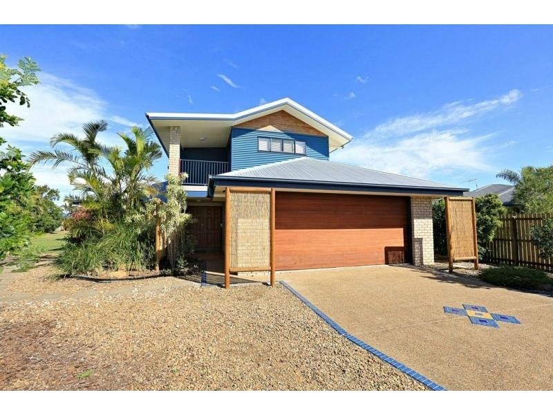 22 Neptune Street, Burnett Heads QLD 4670