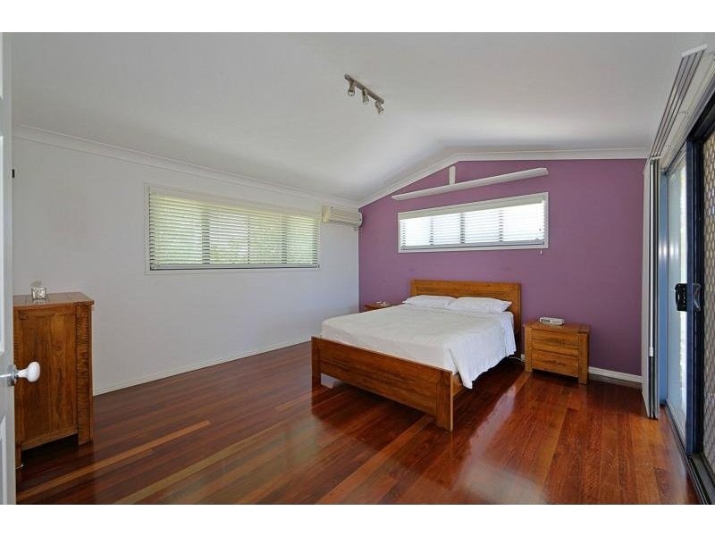 22 Neptune Street, Burnett Heads QLD 4670