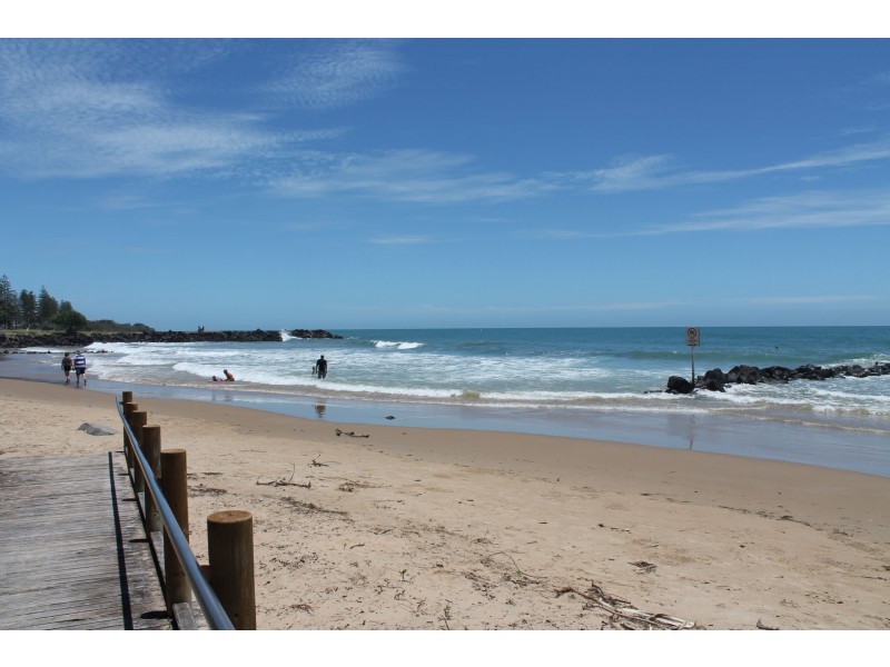 8 Isaac Street, Bargara QLD 4670