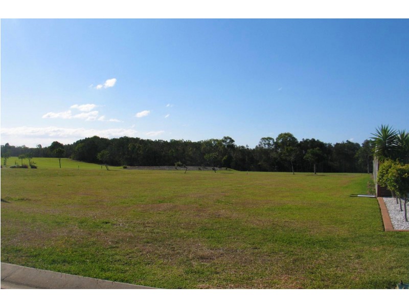 40 Bisdee Street, Coral Cove QLD 4670