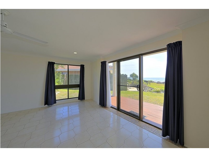 1/155 Woongarra Scenic Drive, Bargara QLD 4670