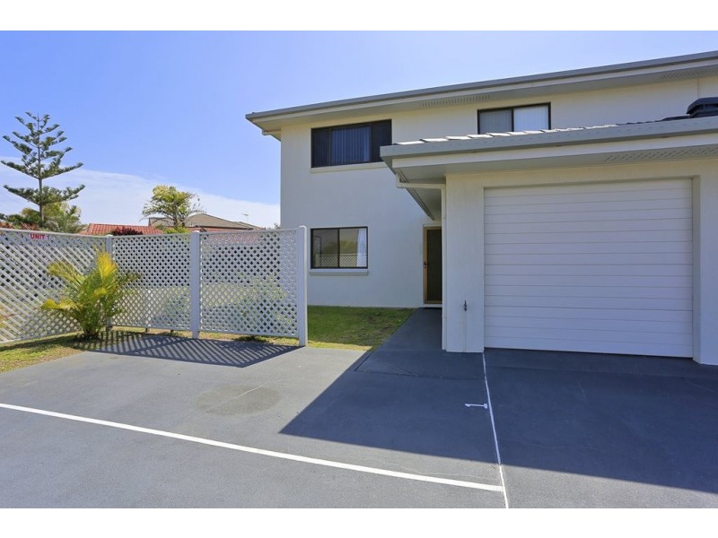 1/155 Woongarra Scenic Drive, Bargara QLD 4670
