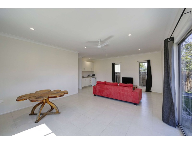 Unit 1-79 Shelley Street, Burnett Heads QLD 4670