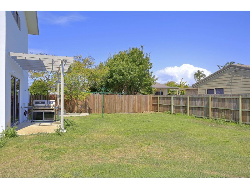 Unit 1-79 Shelley Street, Burnett Heads QLD 4670