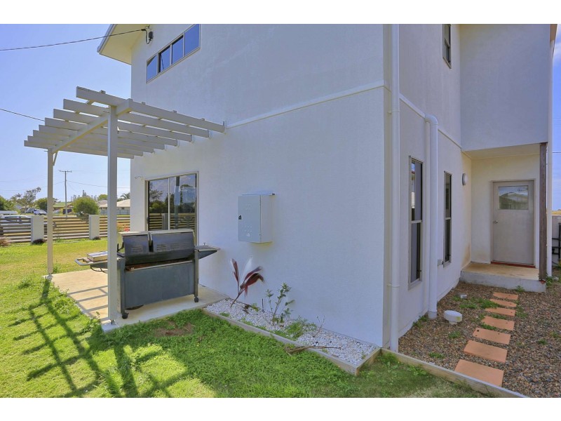 Unit 1-79 Shelley Street, Burnett Heads QLD 4670