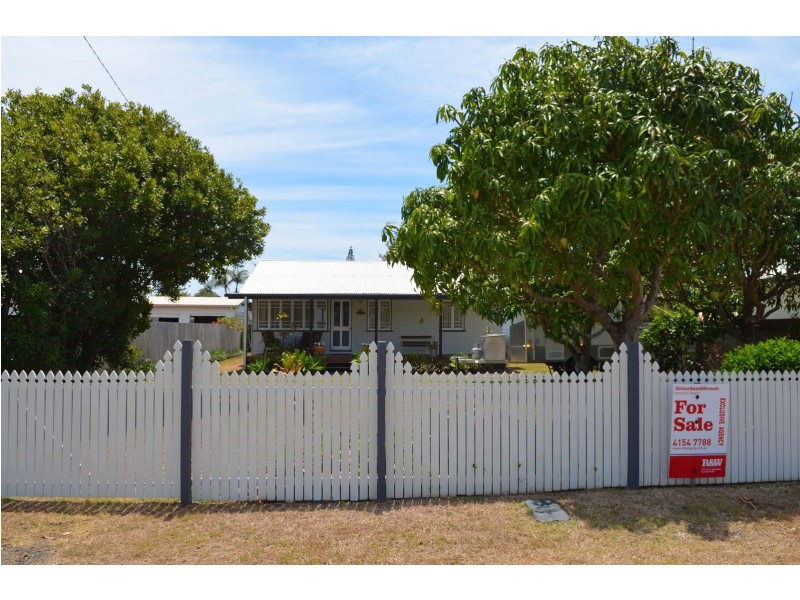 32 Welch Street, Elliott Heads QLD 4670