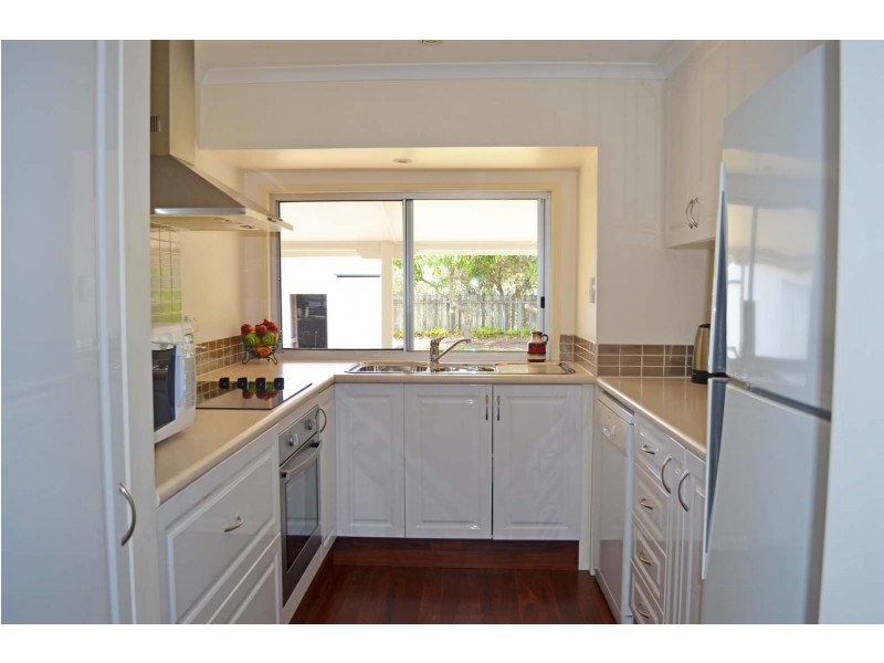 32 Welch Street, Elliott Heads QLD 4670