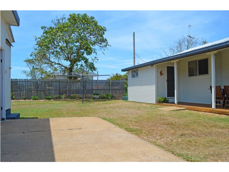 32 Welch Street, Elliott Heads QLD 4670