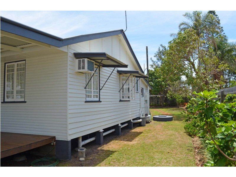 32 Welch Street, Elliott Heads QLD 4670