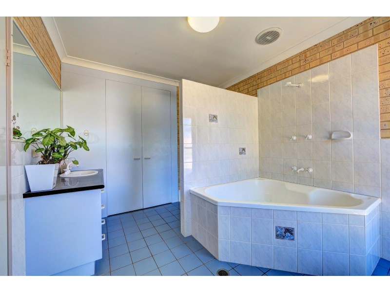 67 Fairway Drive, Bargara QLD 4670