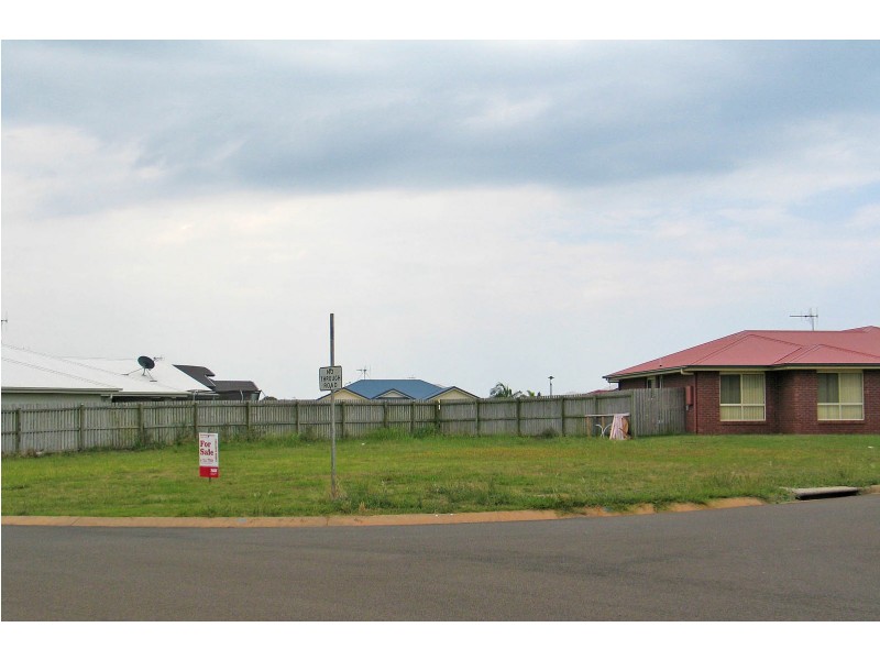 16 Belmonte Drive, Coral Cove QLD 4670