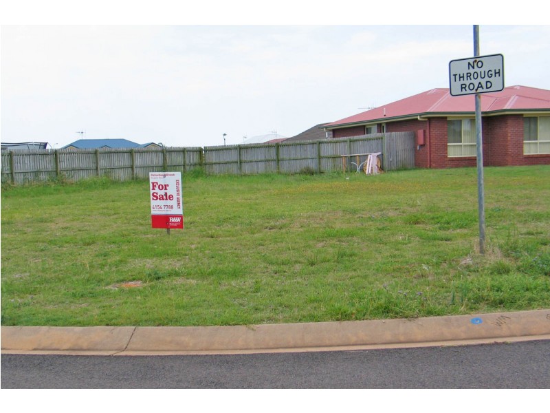 16 Belmonte Drive, Coral Cove QLD 4670