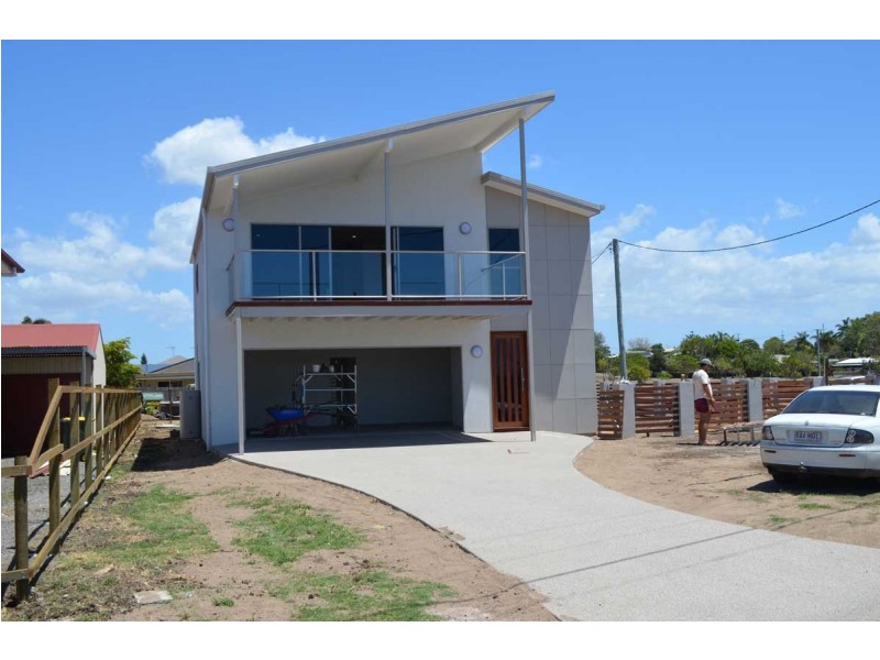 79 Shelley Street, Burnett Heads QLD 4670