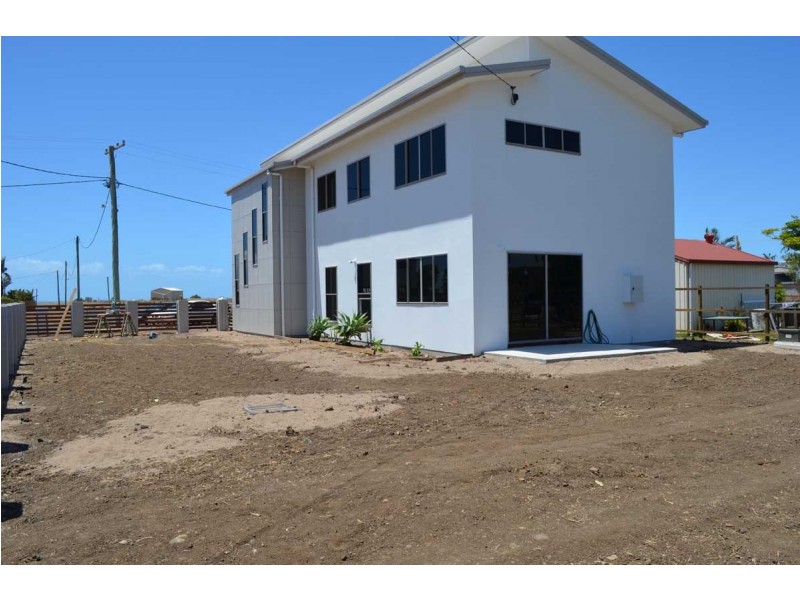 79 Shelley Street, Burnett Heads QLD 4670