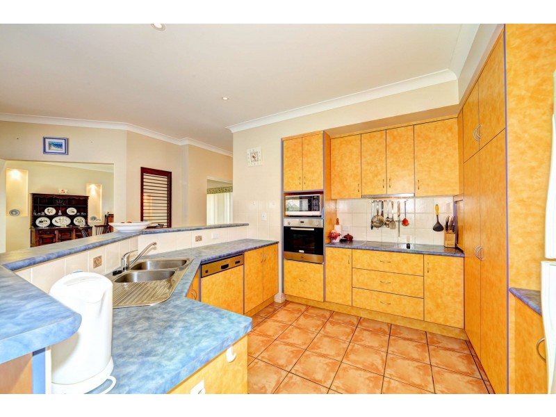 191 Barolin Esplanade, Coral Cove QLD 4670