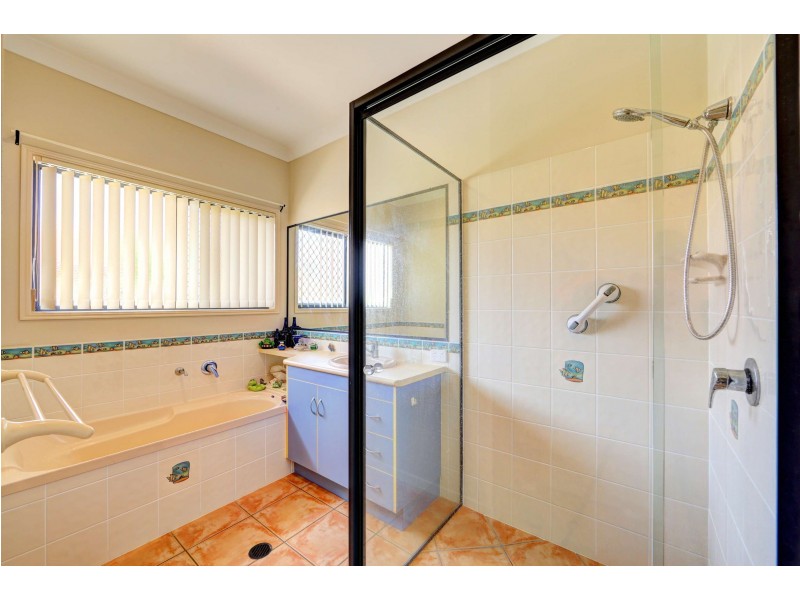 191 Barolin Esplanade, Coral Cove QLD 4670