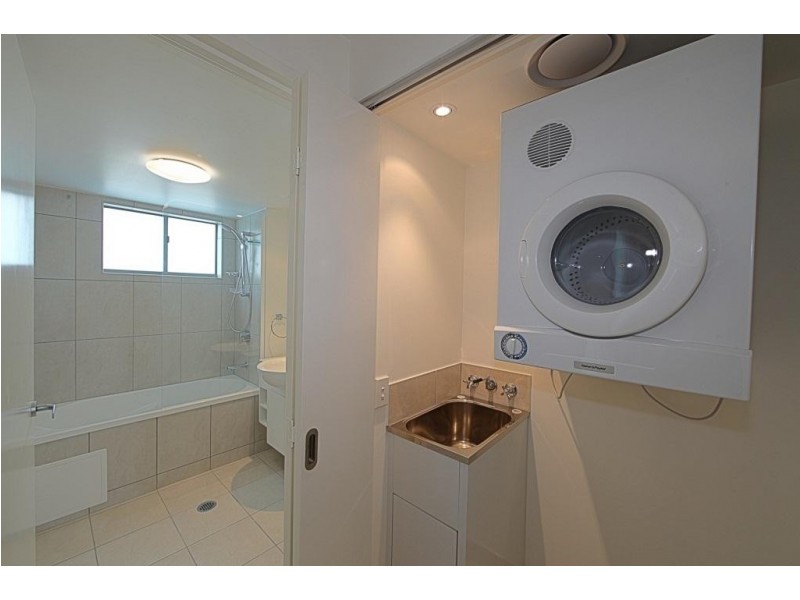 Unit 1, Dwell, 107 Esplanade, Bargara QLD 4670