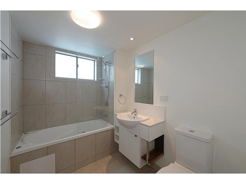 Unit 1, Dwell, 107 Esplanade, Bargara QLD 4670