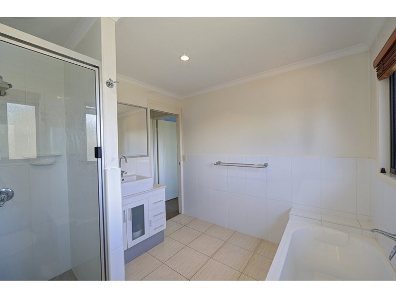 31 Bluewater Drive, Elliott Heads QLD 4670