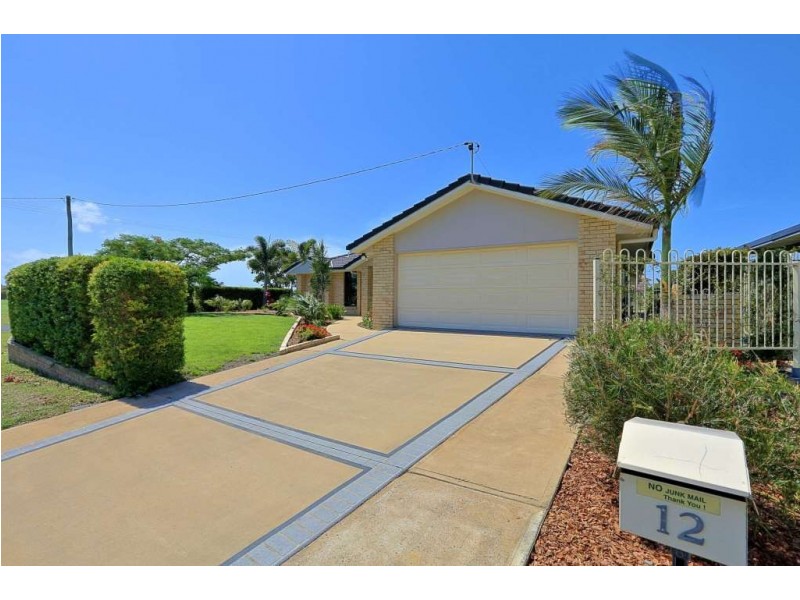 12 Hansen Street, Burnett Heads QLD 4670