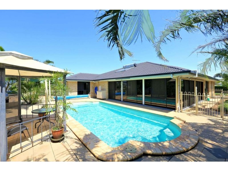 12 Hansen Street, Burnett Heads QLD 4670