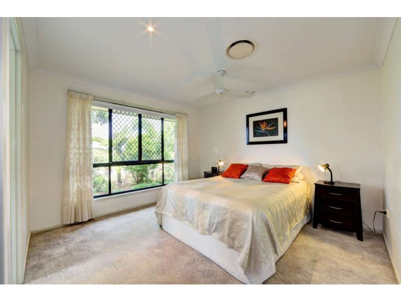 12 Hansen Street, Burnett Heads QLD 4670