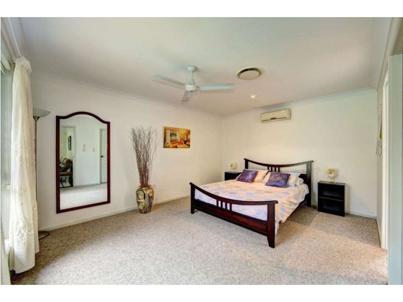 12 Hansen Street, Burnett Heads QLD 4670