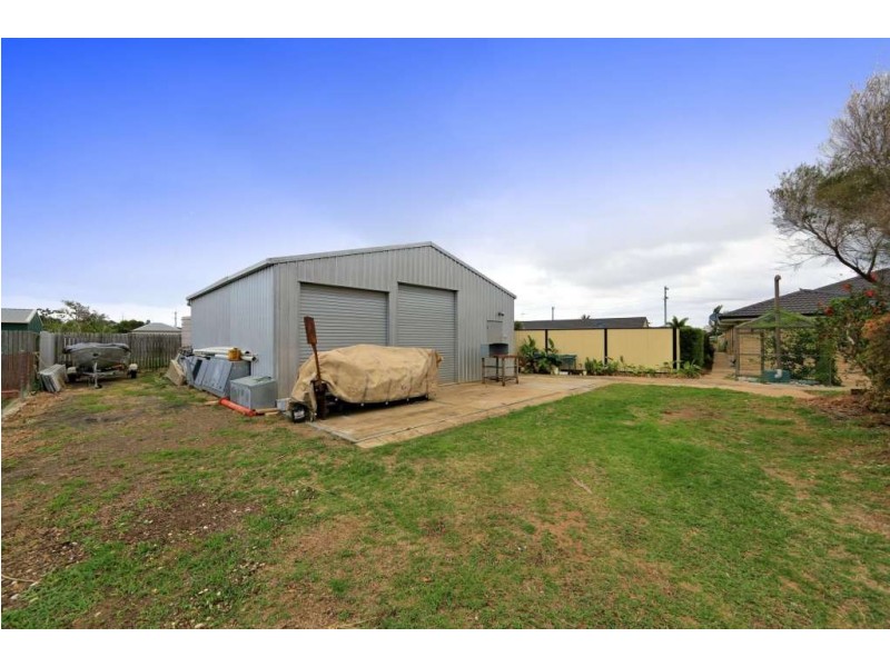 12 Hansen Street, Burnett Heads QLD 4670