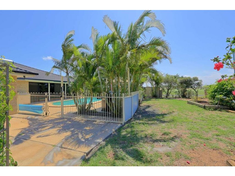 12 Hansen Street, Burnett Heads QLD 4670