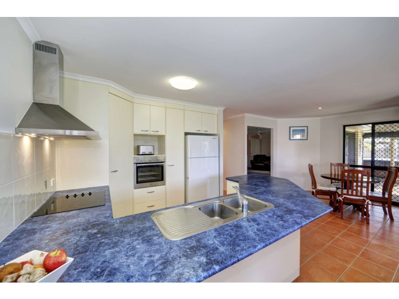 14 Marian Street, Coral Cove QLD 4670