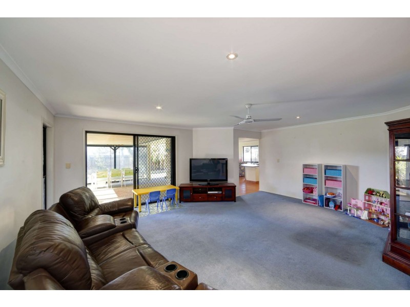 14 Marian Street, Coral Cove QLD 4670
