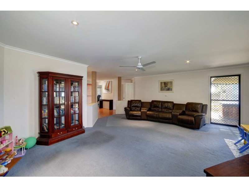 14 Marian Street, Coral Cove QLD 4670
