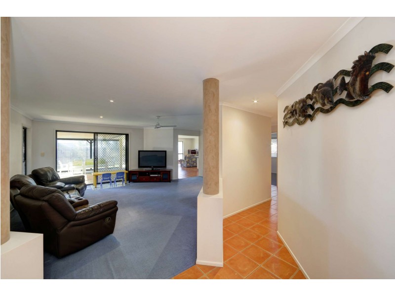 14 Marian Street, Coral Cove QLD 4670