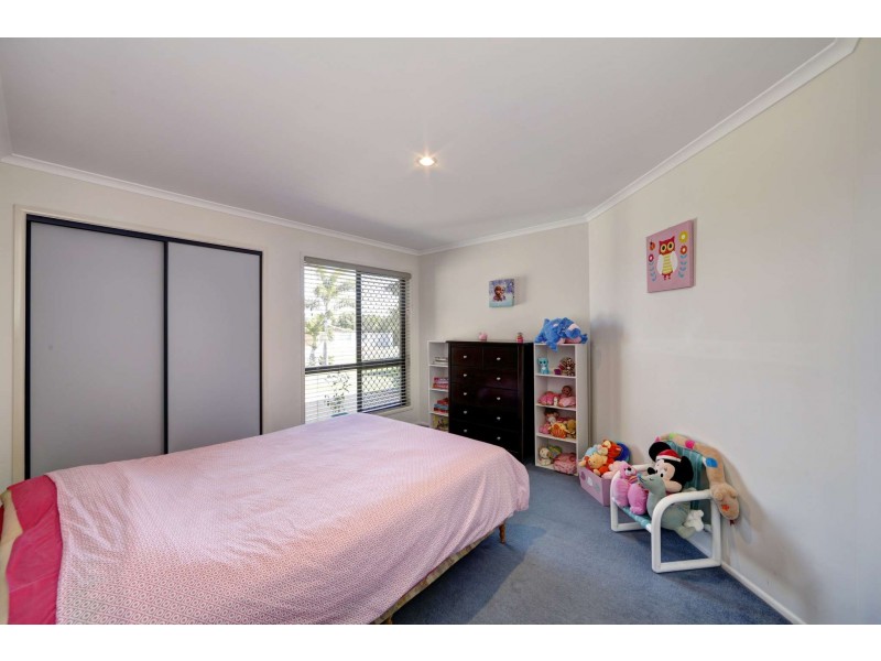 14 Marian Street, Coral Cove QLD 4670