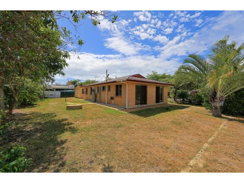 39 Bathurst Street, Elliott Heads QLD 4670